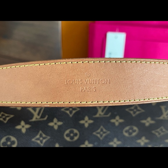 SOLD- Authentic Louis Vuitton Graceful PM - Picture 14 of 16